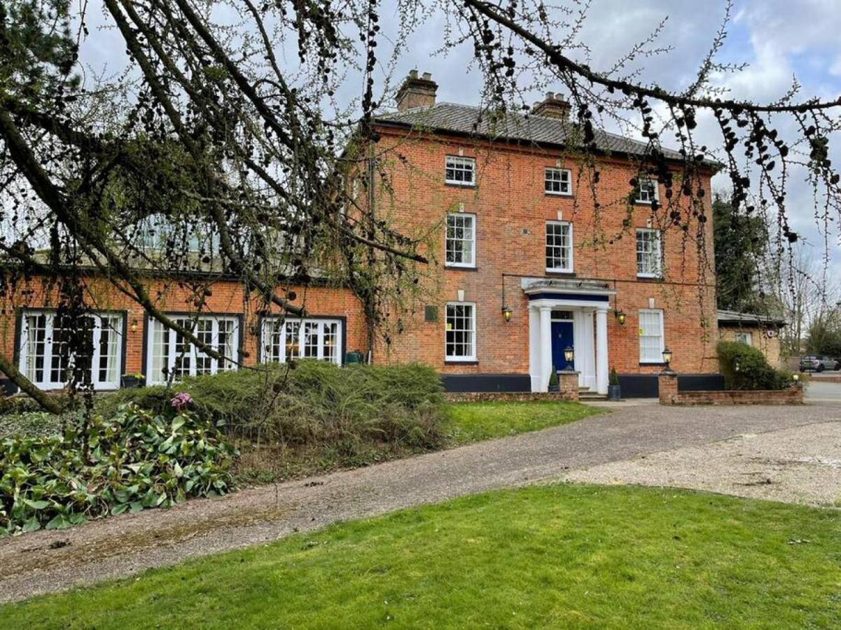 Lydney House Swaffham Sleeps 22 Villa Luaran gambar