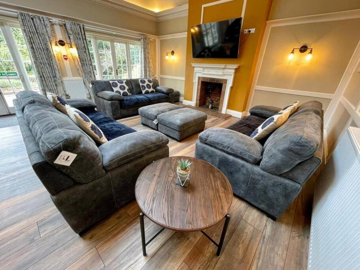 Lydney House Swaffham Sleeps 22 Villa Luaran gambar