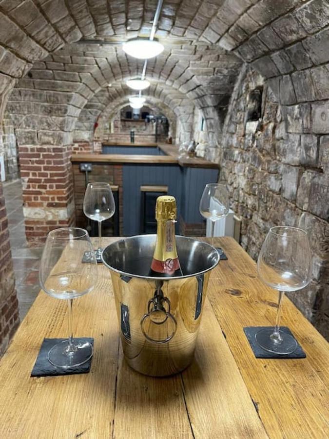 Lydney House Swaffham Sleeps 22 Villa Luaran gambar