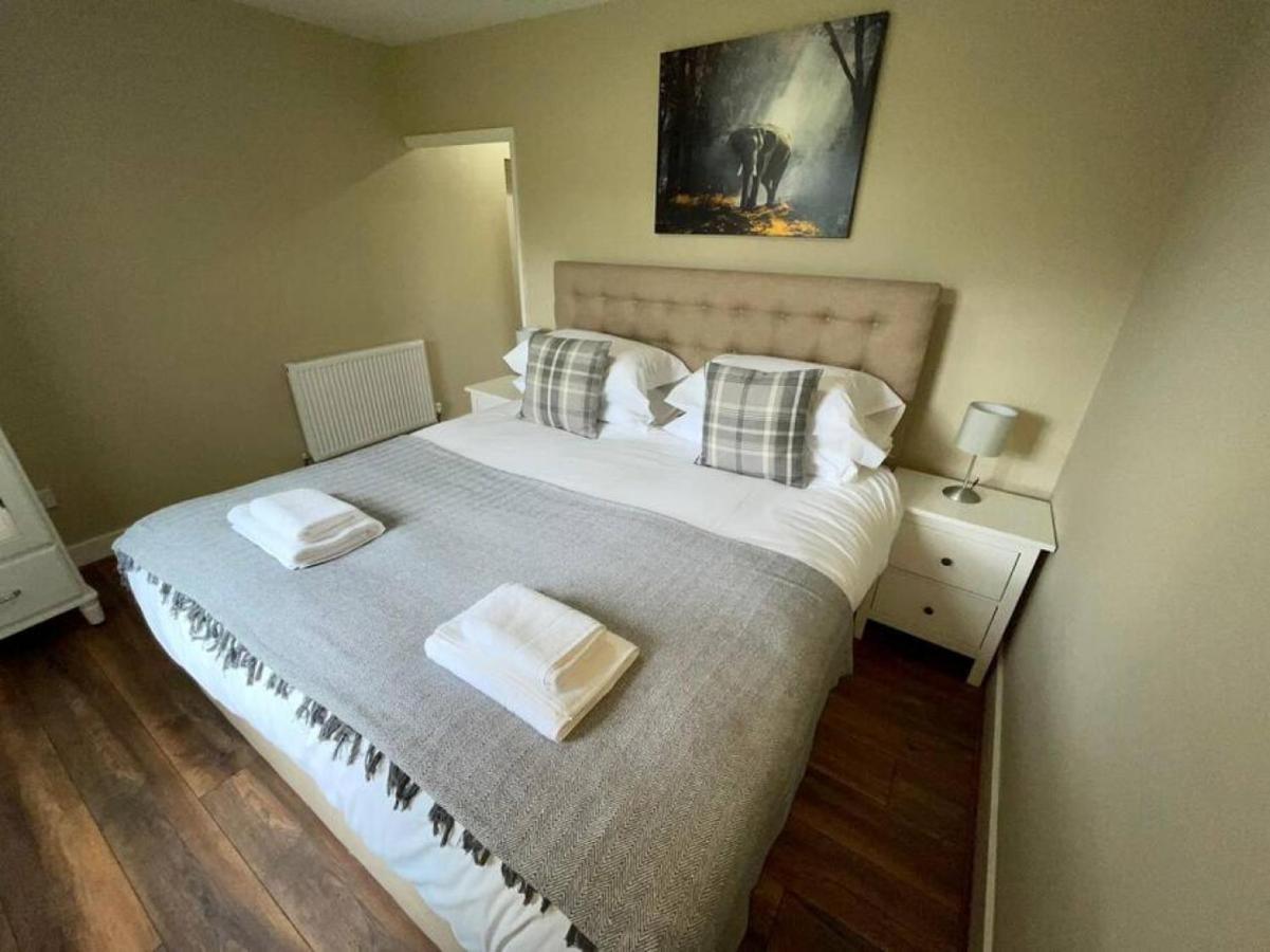 Lydney House Swaffham Sleeps 22 Villa Luaran gambar