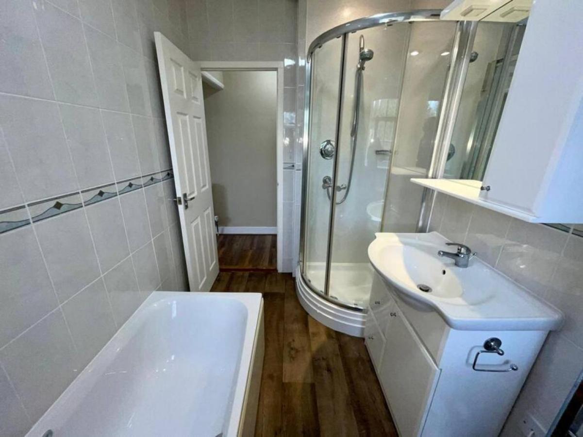 Lydney House Swaffham Sleeps 22 Villa Luaran gambar